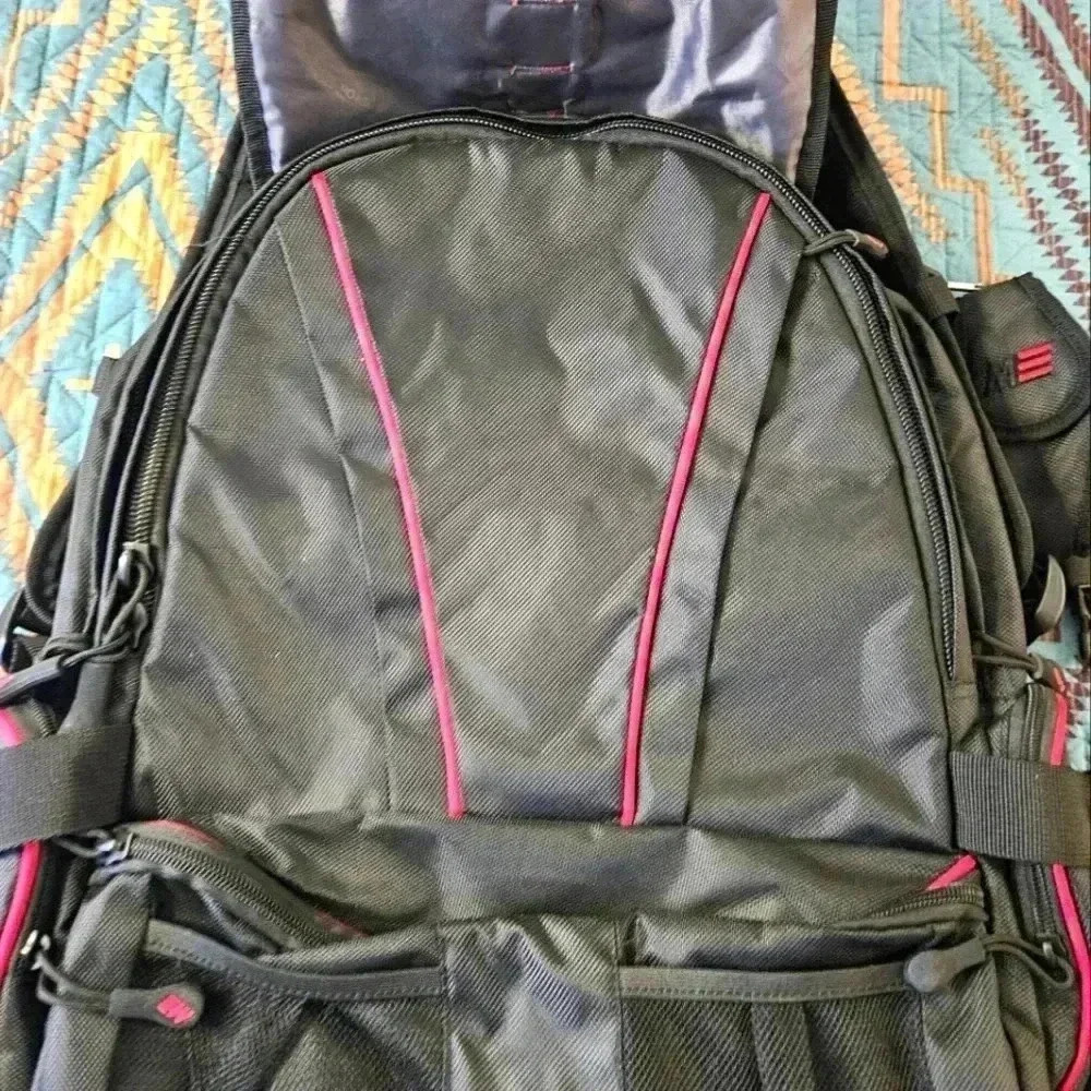 Mobile Edge laptop/tablet backpack - Picture 2 of 5
